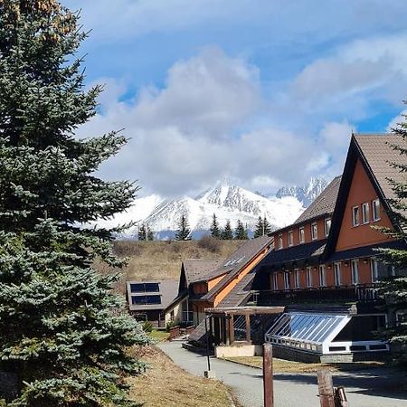 Hotel Sipox Strba Bagian luar foto