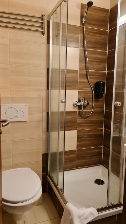 Hotel Sipox Strba Bagian luar foto