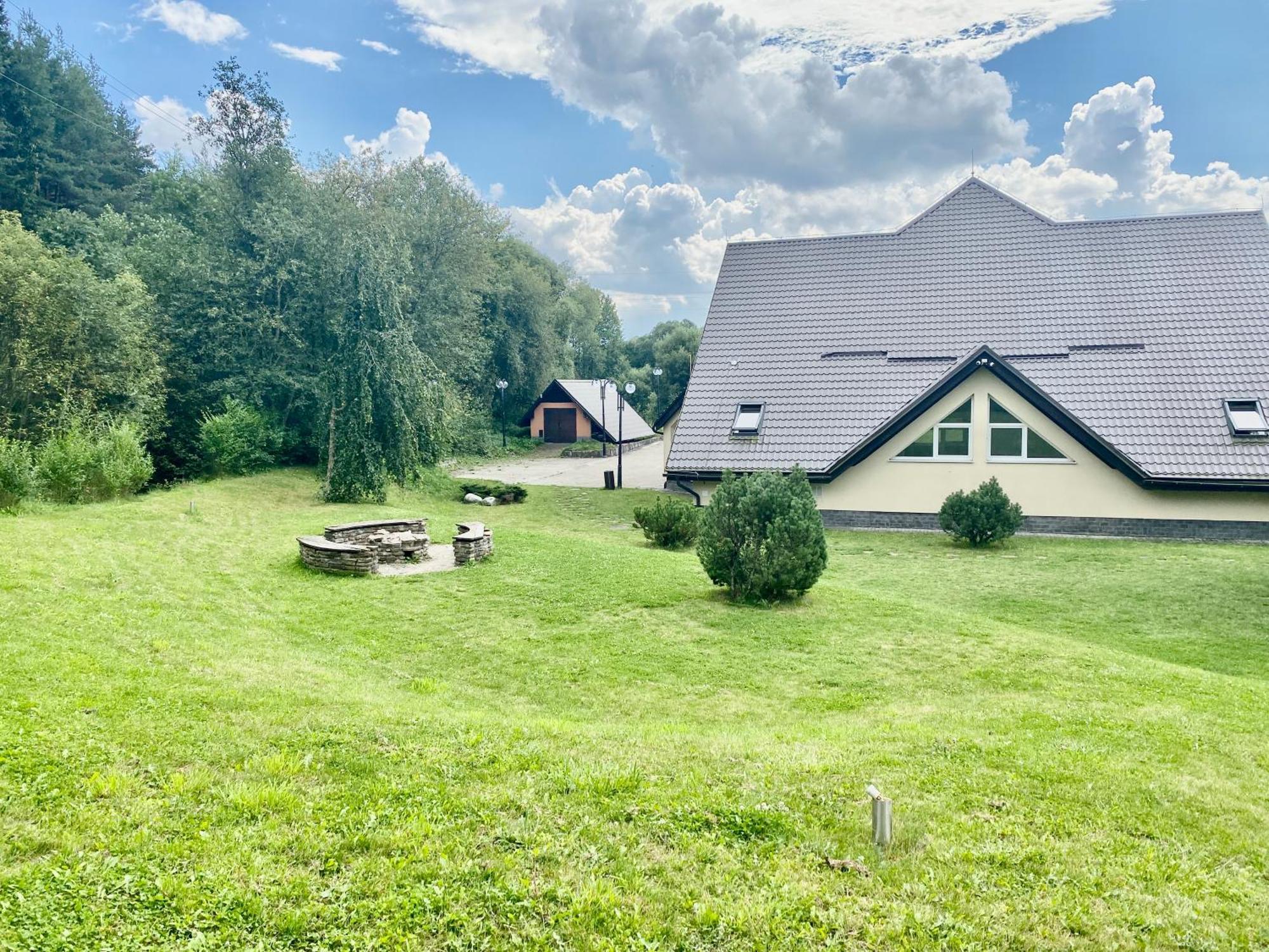 Hotel Sipox Strba Bagian luar foto