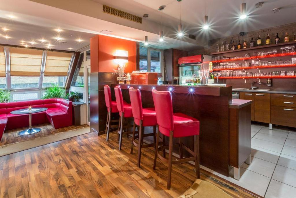 Hotel Sipox Strba Bagian luar foto